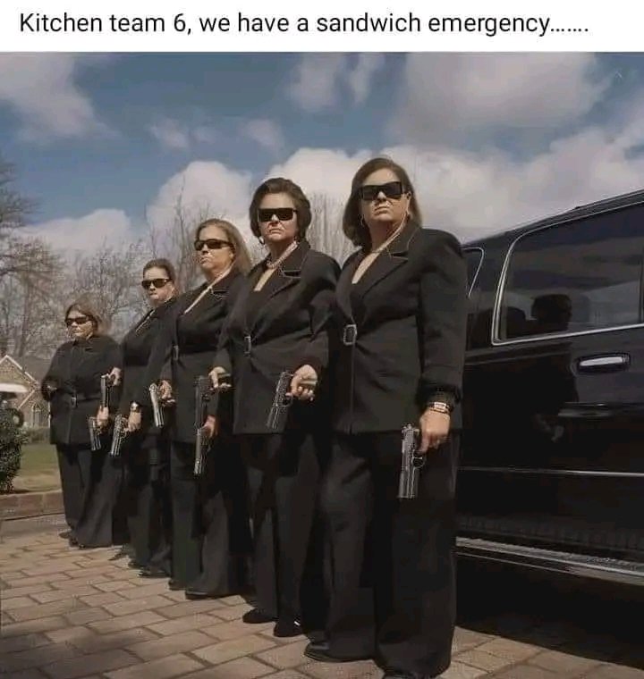 JamieJillll's tweet photo. @ScottAdamsSays DO NOT EAT A SANDWICH MADE BY THE DEI CREW
#SecretServiceDoitAgainJFK https://t.co/IAozyS2PSG