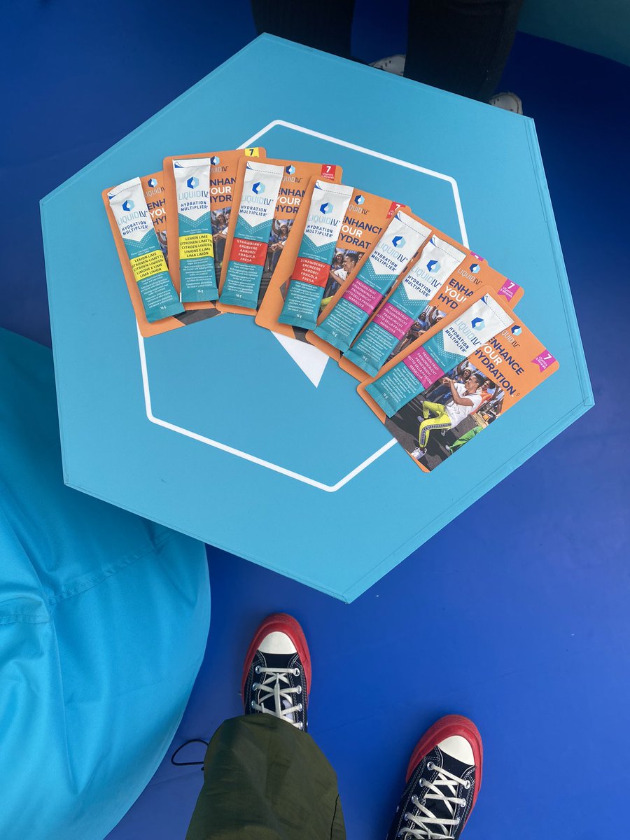 Olivia_Gold's tweet photo. When you lead and produce a festival activation and sample product to 45,000 consumers over 3 days 👏🏾👏🏾👏🏾

As a marketer meeting consumers where they are is at the heart of connecting and building a rapport with them in a seamless way. https://t.co/aotmhubSo1