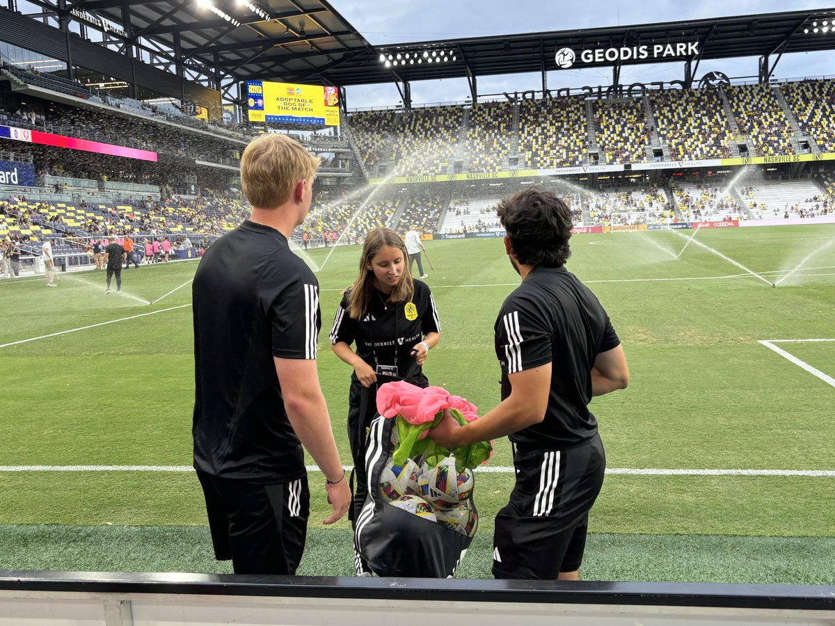 Watching <a href="/shelby_akin/">Shelby Akin</a> work hard &amp; find joy in her job makes my heart full. Proud of you kid! #NashvilleSC #EveryoneN