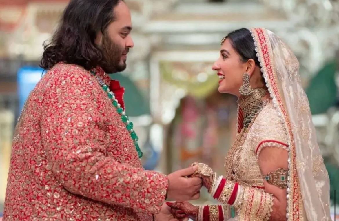 Congratulations on your beautiful wedding day! #RadhikaMerchant