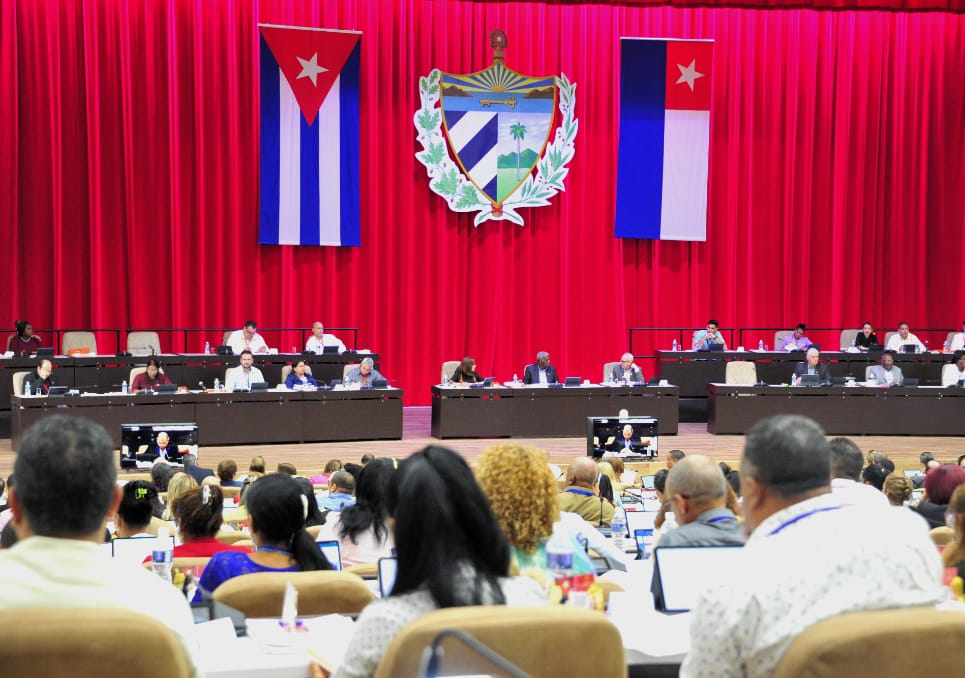 GobiernoCuba's tweet photo. 🇨🇺 | Inició 2da. jornada del Tercer Periodo Ordinario de Sesiones de @AsambleaCuba, en su X Legislatura.

A debate, entre otros temas, el ejercicio de la más alta fiscalización a @minalcuba y las rendiciones de cuentas del @MincinCuba y del Gobierno Provincial de Villa Clara. https://t.co/GEeIulq5P8