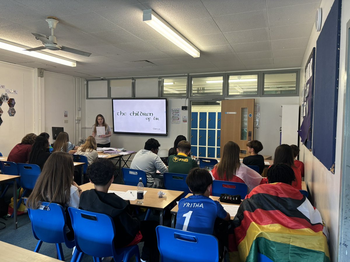 ChancellorsSch's tweet photo. English 📖🧑‍🏫

Students learnt about myths and legends of cultures that were important to their class teachers. Here you can see Mrs Lucas exploring Welsh culture and Miss Jenkinson looking at Ireland. 🏴󠁧󠁢󠁷󠁬󠁳󠁿🇮🇪 https://t.co/gVFPfac0FK