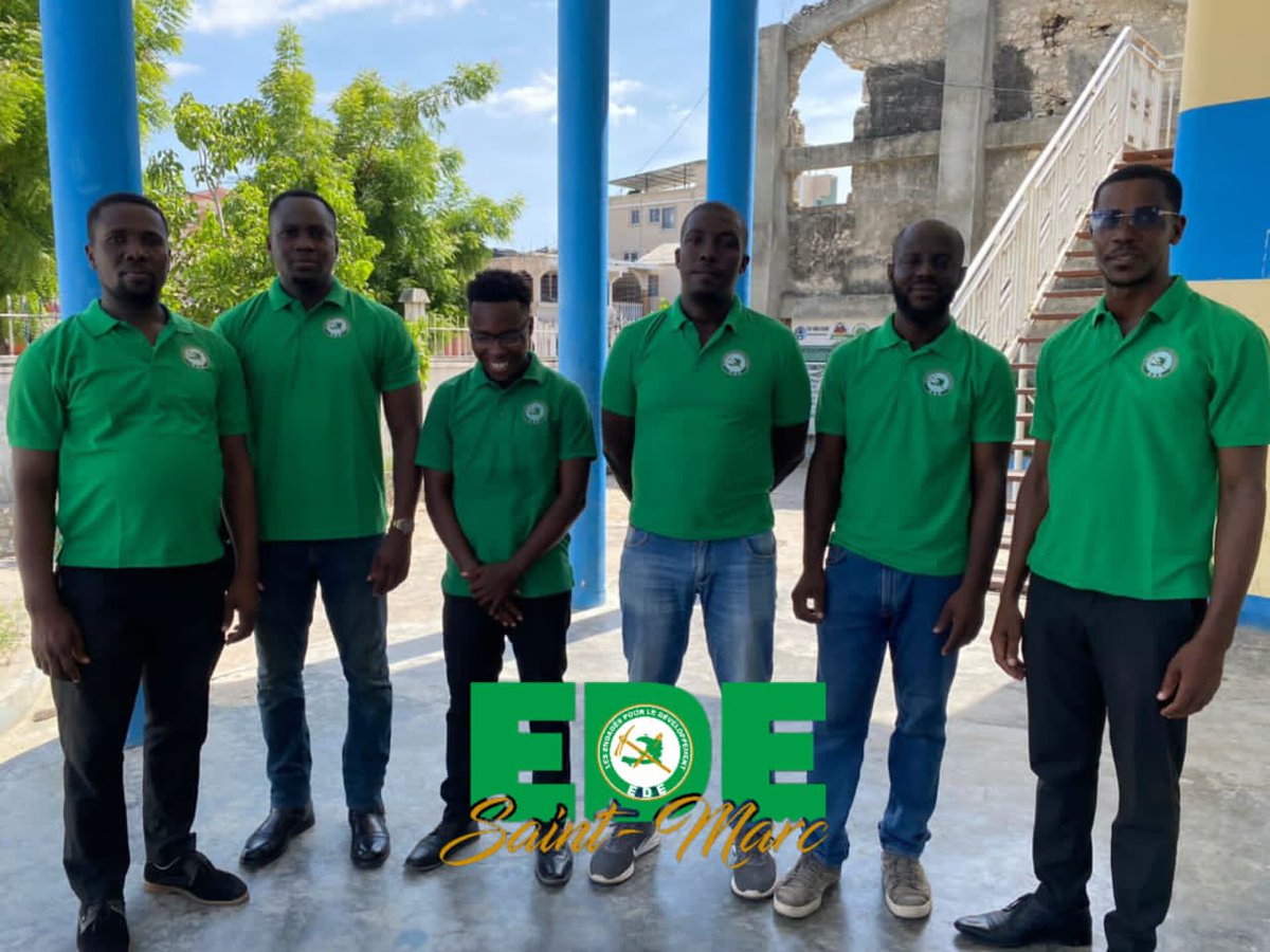 JimsonFrancois's tweet photo. La Coordination Départementale du parti EDE de l'Artibonite a organisé  ce mercredi une formation à l'intention des Coordinations communales , sections communales, mouvman fanm EDE, Mouvman Etidyan EDE et mouvman Jenès EDE  à Saint-Marc. https://t.co/W66XHYWMk3