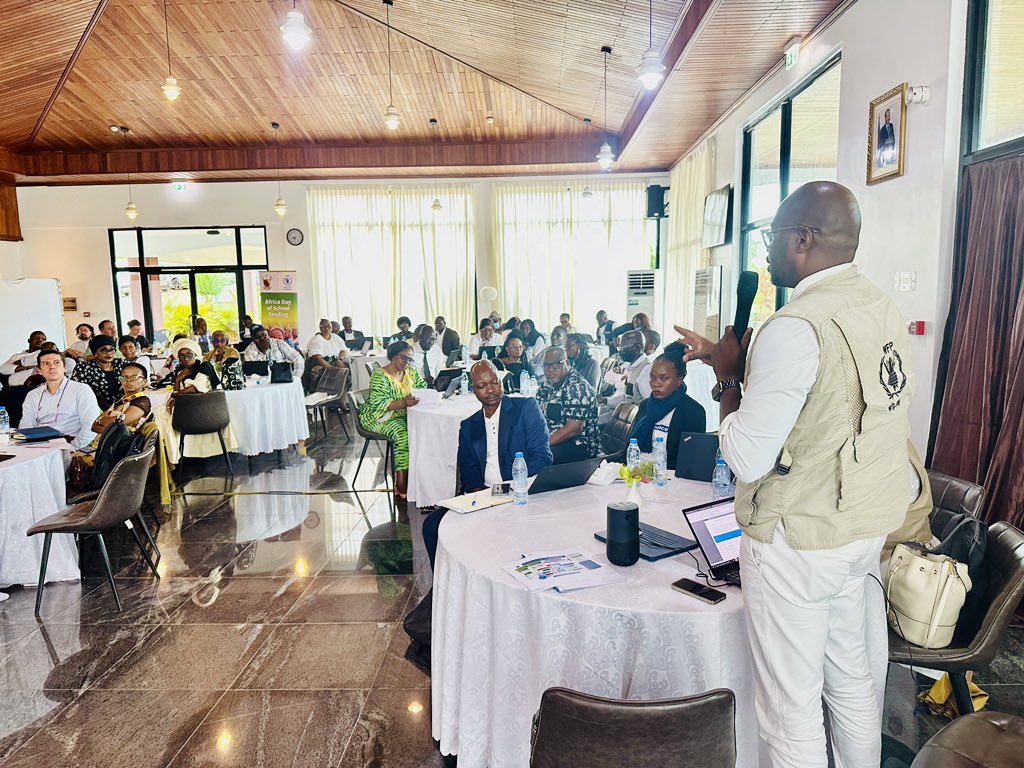 WFP_Cameroon's tweet photo. #Cameroon 🇨🇲

The Mid-Year Performance Review is a valuable opportunity to assess our impact and improve our lifesaving assistance to affected communities. Together, we're committed to building a world without hunger

#ChangingLives https://t.co/V396zWxAcn