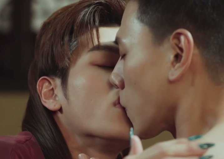 onyourbaem's tweet photo. มึง กุไม่คิดไม่ฝันว่าวันนึงซีรีส์ไทยจะทำถึงขนาดนี้ 55555555 ยัยจิ้งจอกเก้าหางเริ่ดเกิน เขาสวดบทไหนไม่สนจับจูบอย่างเดียว สติแตกทั้งซานทั้งคนดู  กูไม่รู้จะอึ้งไรก่อนดี 555555555

𓐄 DAOUOFFROAD COL EP4
#ปาฏิหาริย์รักร้อยปีEP4 ׂ 𓈒 📼 https://t.co/Zs1zsZymvJ