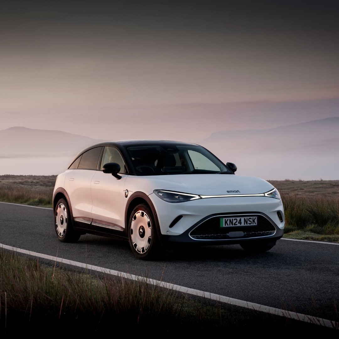 Sandown smart tweet media