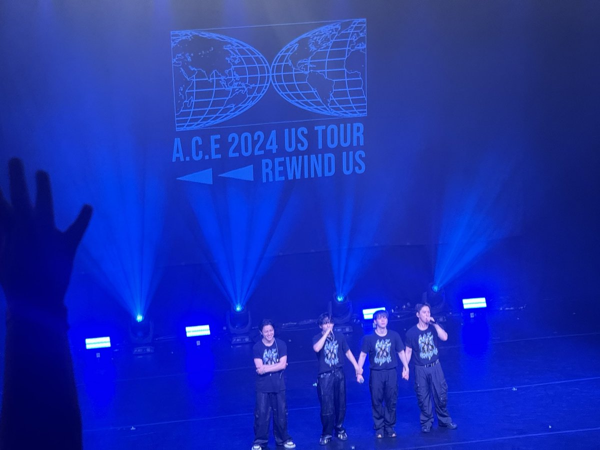 SpiritGamerGirl's tweet photo. A.C.E. in Detroit was a truly unforgettable experienc, the boys absolutely killed it! 💙 #Rewinding_ACE #ACE #ACE_2024USTour_REWINDUS #FindMyCHOICE #ACE_REWINDUS #에이스 https://t.co/BeJvlSgFaq