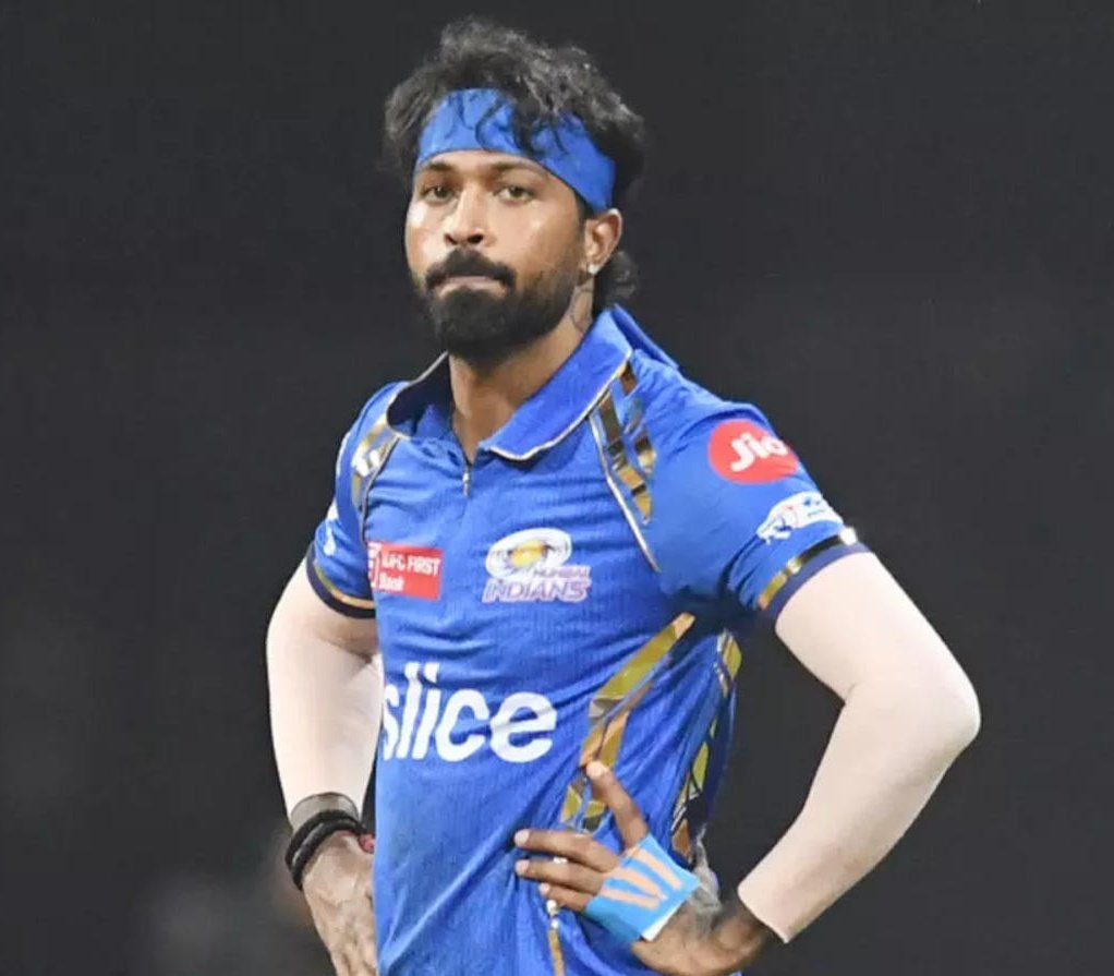 🚨🔴 Mumbai Indians removed greatest IPL captain Rohit Sharma from the captaincy for Hardik Pandya because they thought that Pandya is India's T20I captain.

Then Hitman made his magical comeback and won T20 World Cup as Captain for India and now Suryakumar Yadav is India's new