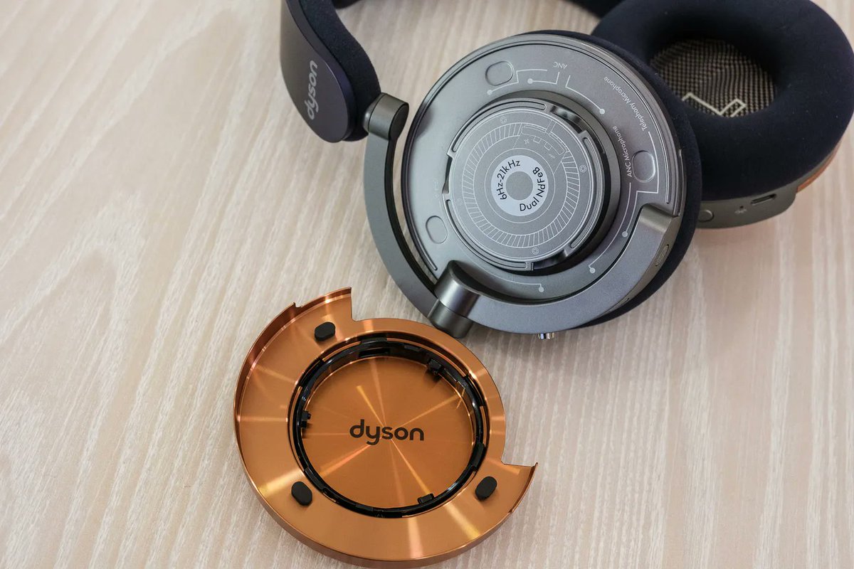 MKBHD's tweet image. Dyson has released a second pair of headphones. They&apos;re $500. The replacement outer caps are $50 a pair 🙃

theverge.com/2024/7/18/2420…