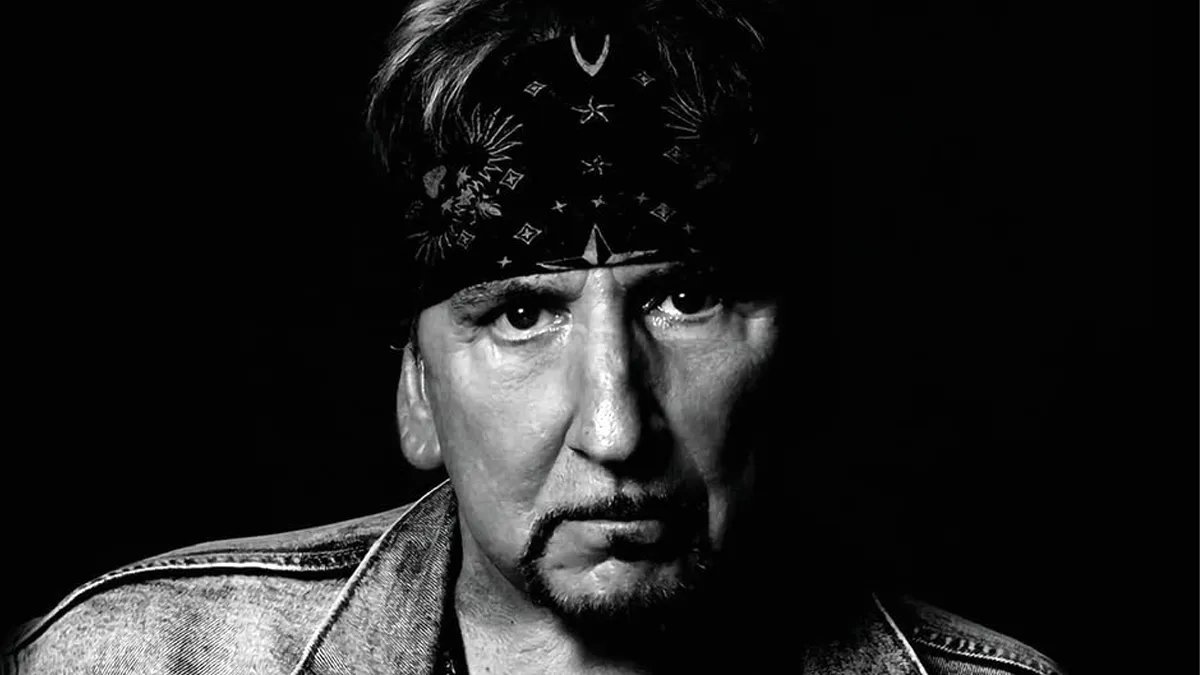 consequence's tweet image. Former Great White singer Jack Russell has announced his retirement from touring after being diagnosed with Lewy body dementia and multiple system atrophy → cos.lv/7XSX50SFkiF