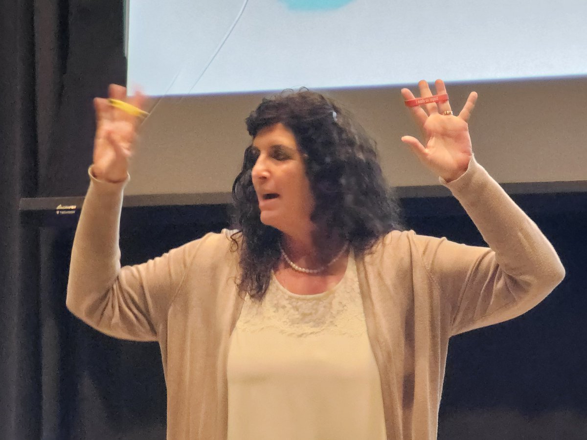 gabriel_yafet's tweet photo. At MISD leadership summit enjoying the presentation by @EckertKathleen : Do your teachers feel appreciated? https://t.co/BcMHiae7nu