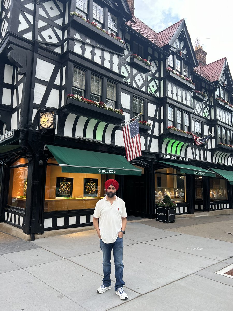 TejinderSsodhi's tweet image. Just visited the beautiful @Princeton campus! 🏫✨ Founded in 1746, it's one of the oldest universities in the U.S., rich with history and stunning architecture.
#PrincetonUniversity #CampusTour #PrincetonNJ