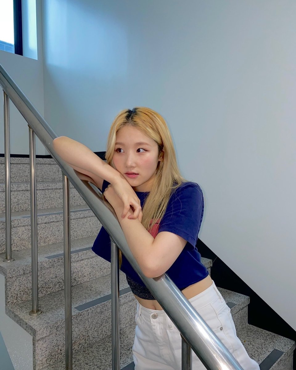 nonakavv's tweet photo. 240718 @ official.lapillus 

Who’s finger 게요??👌🏻🤌🏻🤏🏻
#Lapillus #라필루스 #Shana #샤나 https://t.co/HTRzPUwxbp