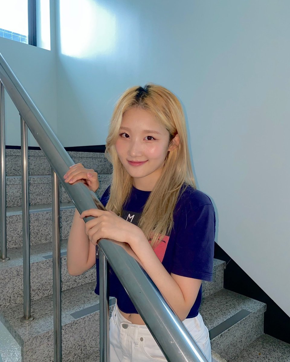 nonakavv's tweet photo. 240718 @ official.lapillus 

Who’s finger 게요??👌🏻🤌🏻🤏🏻
#Lapillus #라필루스 #Shana #샤나 https://t.co/HTRzPUwxbp