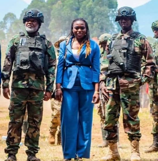 ChristopheMusa5's tweet photo. #RDC_NORD_KIVU
3 ans de l'instauration de l'Etat de siège au N-K et ITURI par le gouvernement, ce dernier loin de donner un résultat pour la sauvegarde de la vie du peuple, Aujourd'hui les USA tente aussi de nous imposer l'Etat de trève contre le M23.
Où est notre souveraineté? https://t.co/bgZ7x4eTAJ