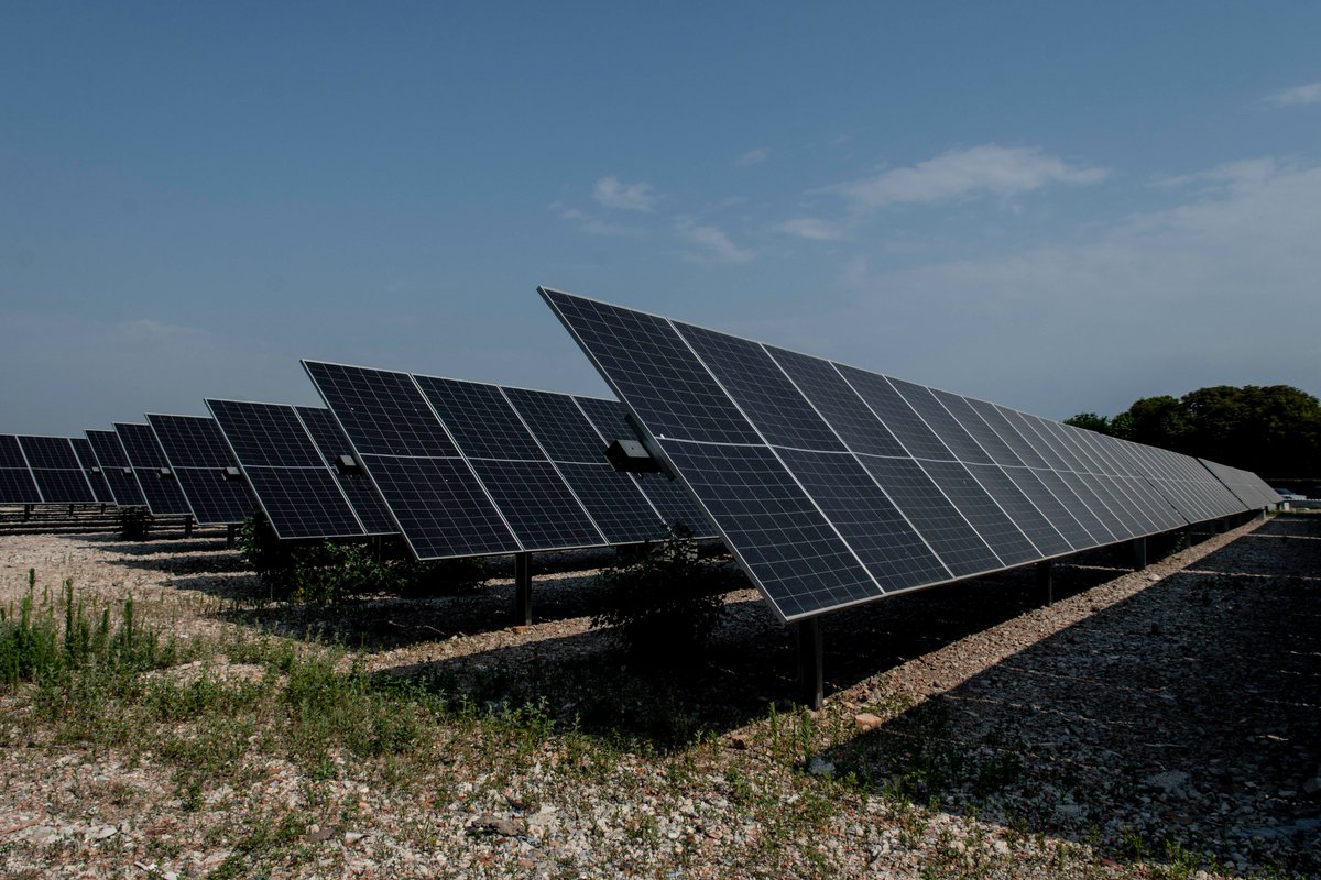 RadiciGroup's tweet photo. #Geogreen, the sole renewable energy supplier for #RadiciGroup, inaugurates a new #photovoltaic plant: over 5,000 solar panels to produce 5.5 million kWh/year of clean energy.
Discover more: https://t.co/hVsnkYg3kJ https://t.co/TclorMaLML