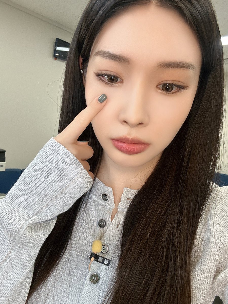 청하 CHUNGHA tweet media