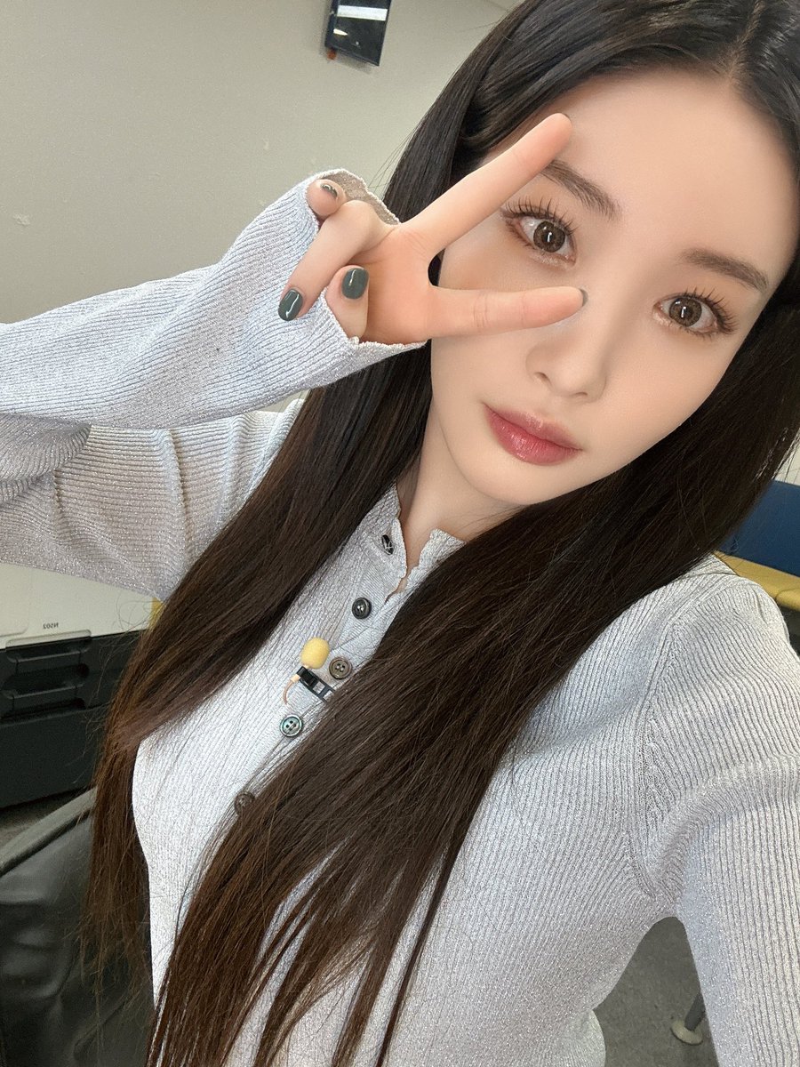 청하 CHUNGHA tweet media