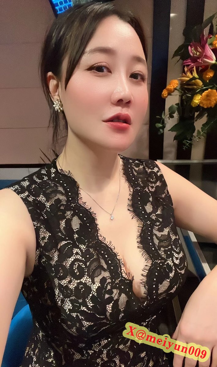 小伙子，要不要陪阿姨喝一杯？ https://t.co/AcpIeYu4YW