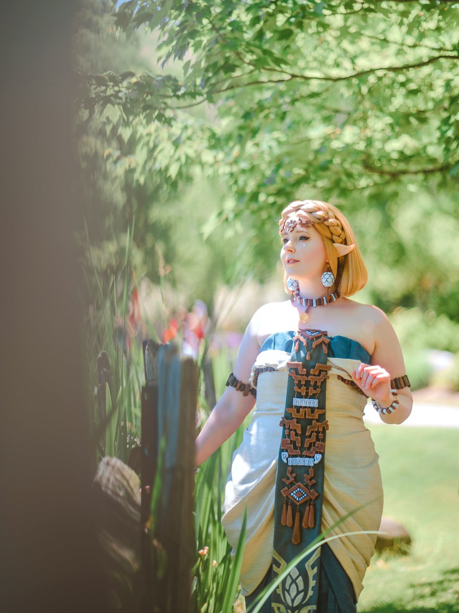 I'm shooting this cosplay tomorrow for August's content^^ Very excited!

📸 <a href="/herbiecide/">Herbiecide 🦖🦖🦖</a> 
Zelda Wig by @Minedoko 
Dress and skirt by <a href="/Ghosty_Haze/">Ghosty Haze ☁️👻 🔜YETICON</a>
Accessories by me, Pattern <a href="/indigojinjo/">Kirsty @ brain empty only TOTK</a> 

#ZeldaTotK #TearsOfTheKingdom