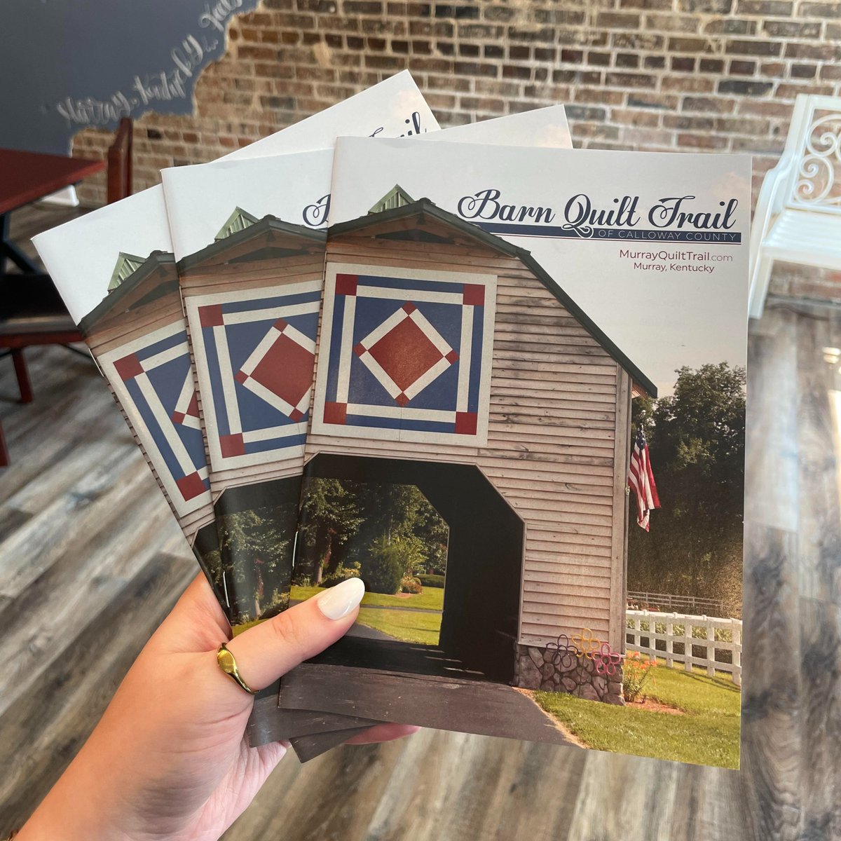 The Calloway County Barn Quilt Trail is
all about learning the history of our community. So,
grab a booklet or visit our website, and enjoy the
remarkable art along with a pleasurable countryside
drive! 🚗🖼️

tourmurray.com/callowaycounty…

#MurrayKY #MurrayKentucky #MKY #BarnQuiltTrail
