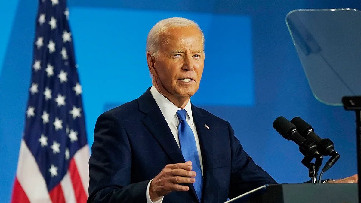 TheCalvinCooli1's tweet photo. 🚨Just in: Several top Democrats believe that Joe Biden may decide to officially drop out of 2024 presidential race as soon as this weekend.

Via: Axios https://t.co/ZVSLW0tMO0