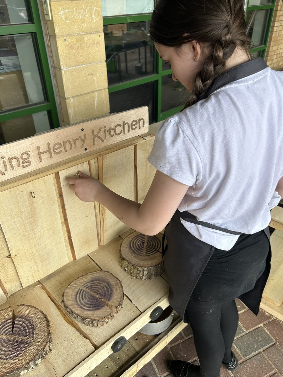 KHSDT1's tweet photo. This week the D&amp;T Team have been up to our primary site to help build some new areas in the outdoor space. Thank you to all the pupils who volunteered this week, from year 1 up to year 10. Da iawn pawb! https://t.co/YfeerhCTNh