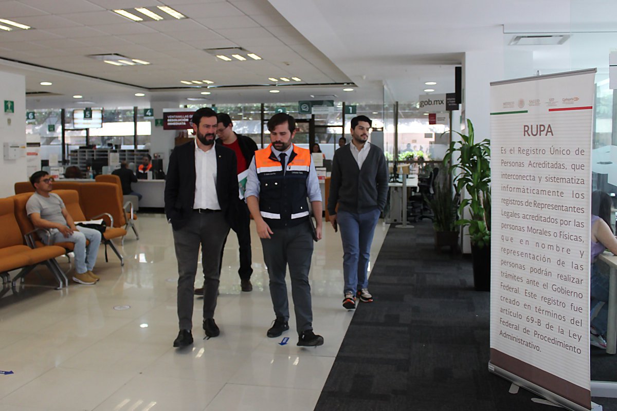 COFEPRIS's tweet photo. El fin de esta visita fue abordar los avances de la digitalización para el ingreso de solicitudes en materia de Investigación en 🇲🇽, mismos que se realizan a través de #DIGIPRiS. Este proyecto está a cargo de la Dra. Ángeles Tovar, líder en digitalización e investigación clínica. https://t.co/X1ngiw6sB8