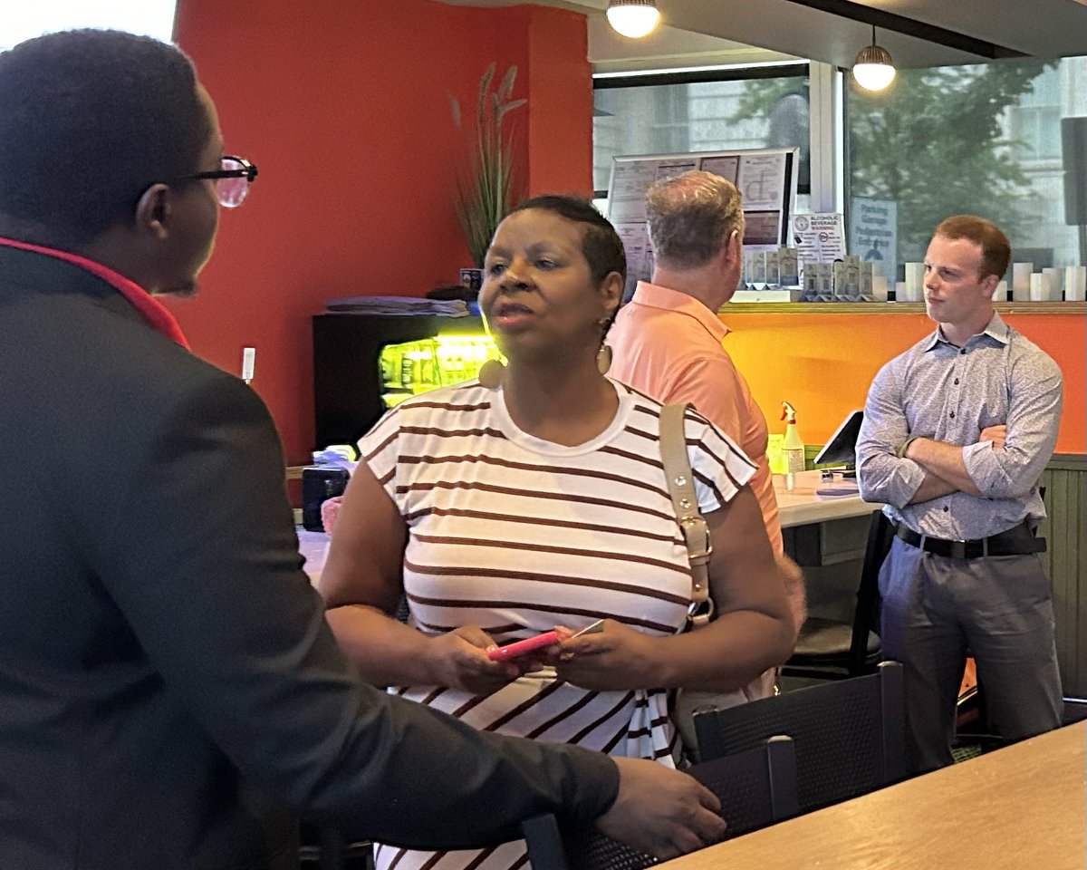 WorldAdvisory's tweet image. Thanks to all the #smallbiz #entrepreneurs who joined us for Small Business Networking in DC last night! We love seeing introductions be made and new connections form. If you’re in the area, be sure to join us in August!