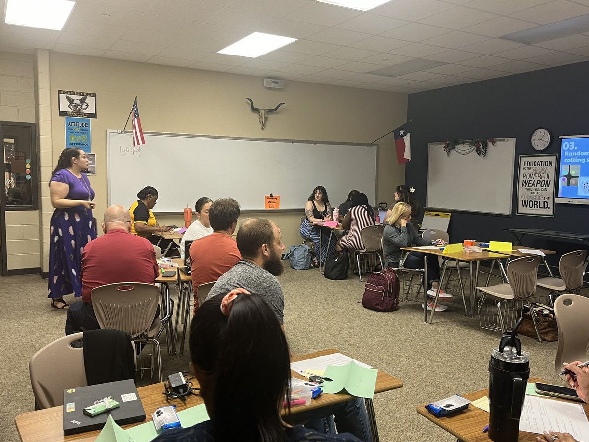 VenessaArruti's tweet photo. Amazing session this afternoon at the instructional conference. An overview of the 7 steps to a language rich classroom had our teachers highly engaged!! #mrjh #wmjh #SecCI @katyisd @AliciafBates https://t.co/YFXLJ4WU86