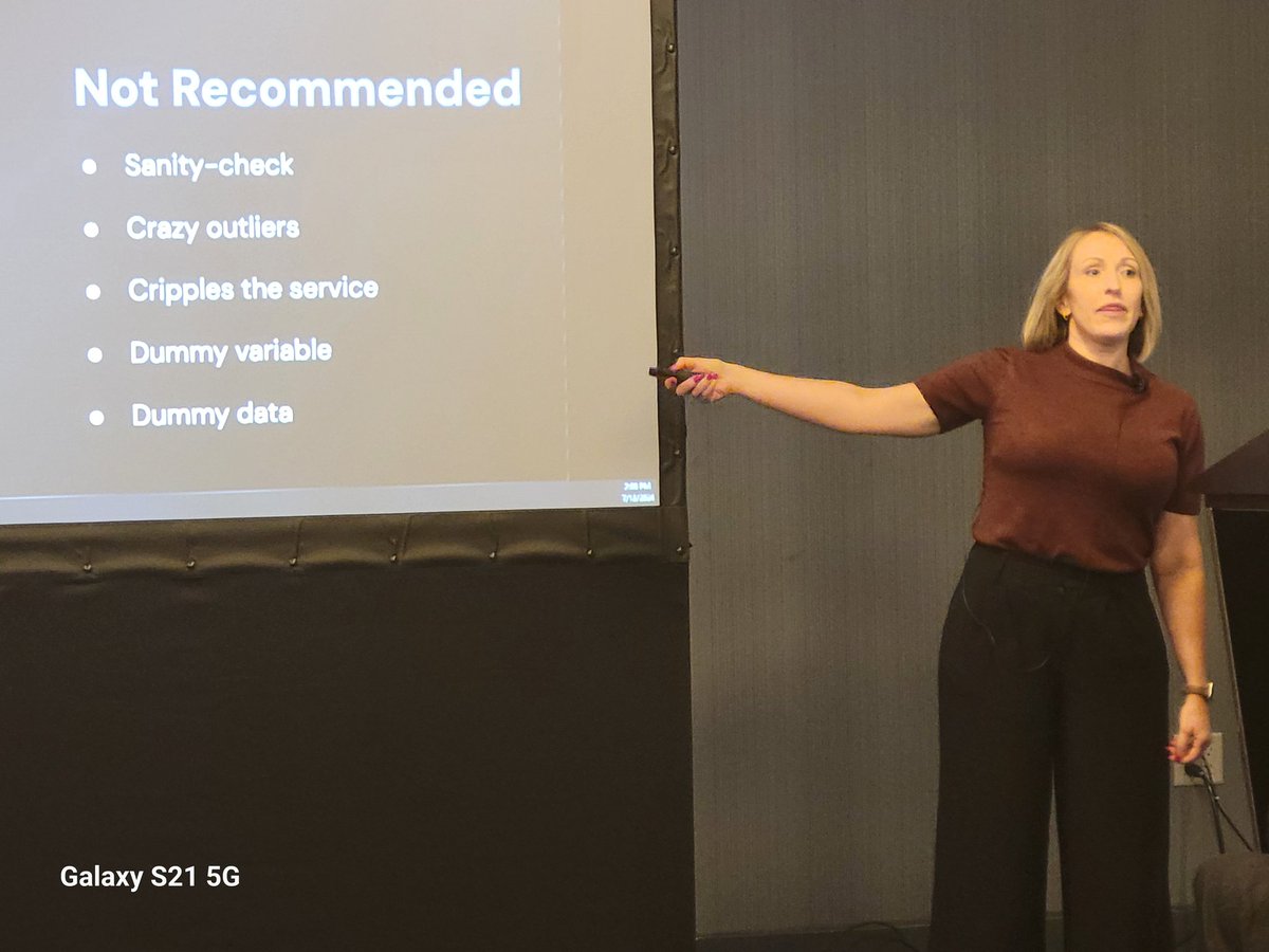 SBaxter87's tweet photo. @TheNicoleHansen talking about using inclusive language! @MidWest_Dreamin #MWD24 https://t.co/QlhaYJOQ1P