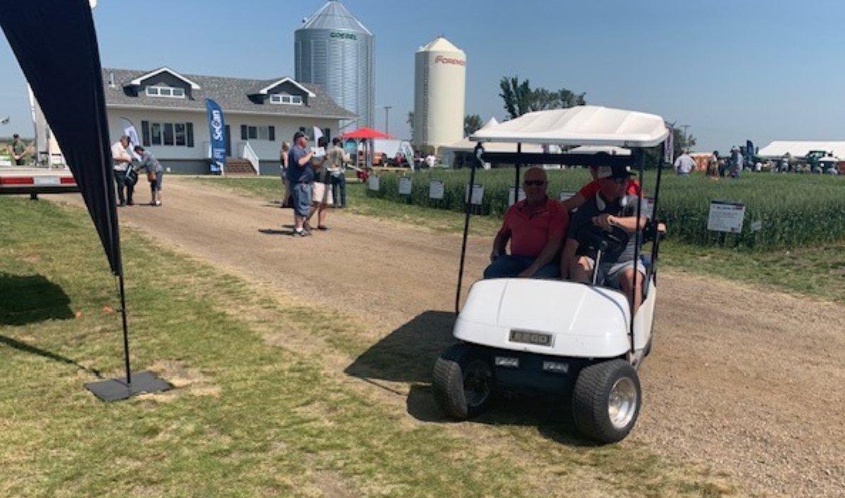 Time is winding down for @AgInMotion, today is the final day. It's been hot but we've persevered, it's always worth it!
#wallgrain #AIM2024 #grainstorage #grainbins #graindryer #AgTwitter