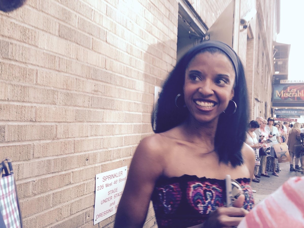 sarahjaeleiber's tweet photo. just found these amazing pictures my grandmother took at the hamilton stage door in 2015… she has an eye!!! https://t.co/mIbQ2w57a8