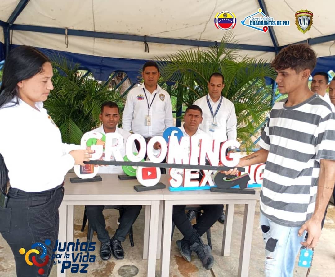 CICPC0185's tweet photo. 18 de julio. Funcionarios de la Delegación M. Zaraza C.I.C.P.C. Realizarón abordaje de la Prevención Integral del Delito Municipio Pedro Zaraza Edo Guárico. Fortaleciendo a los Ciudadanos Zaraceños a través de la prevención relacionada con el tema de las redes sociales. https://t.co/98PeQ6xse1