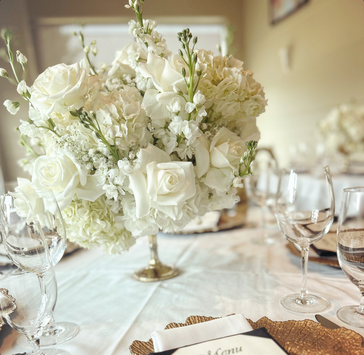 Say "I do" to an unforgettable micro wedding at Davio's in King of Prussia! 💍✨ Our intimate setting, exquisite food &amp; exceptional service make for the perfect celebration of your special day. Book your dream #wedding by emailing Daria@davios.com today! #microwedding #brides