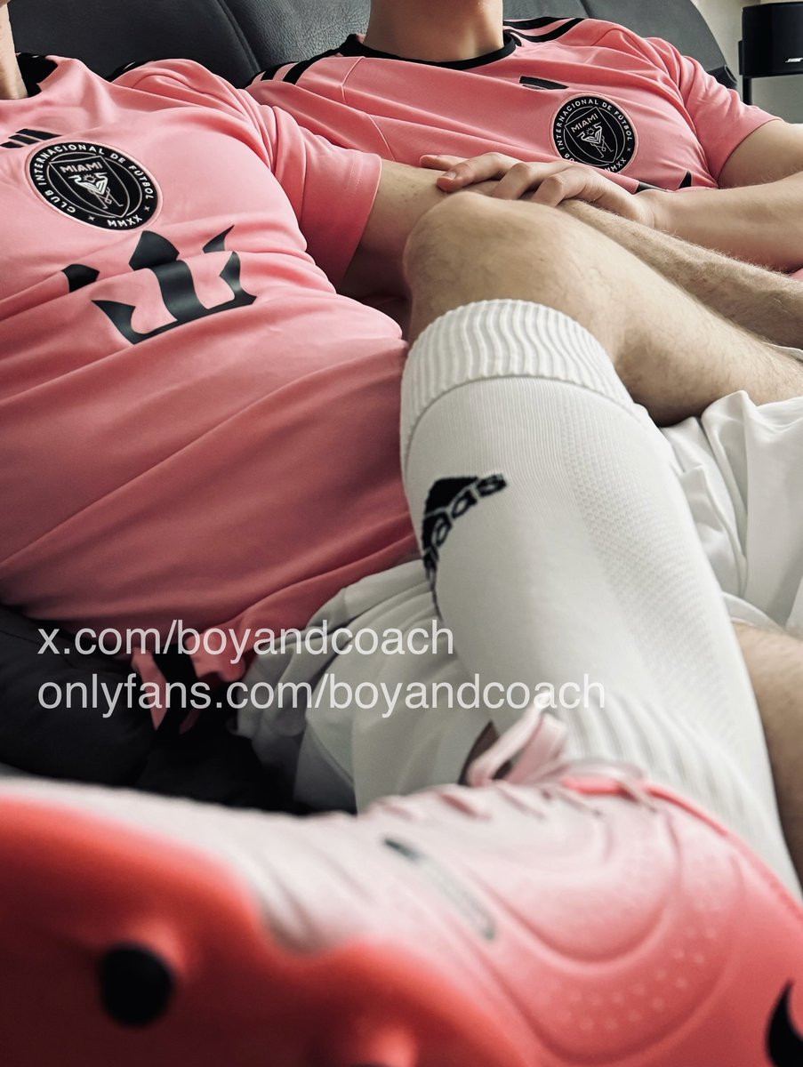 boyandcoach's tweet photo. Do you like our new pink Miami team wear? And wanna grab this bulge as well?
RT = yes
——
#sportswear #soccer #football #kiffeur #socks #gear https://t.co/SeH27up5Q5
