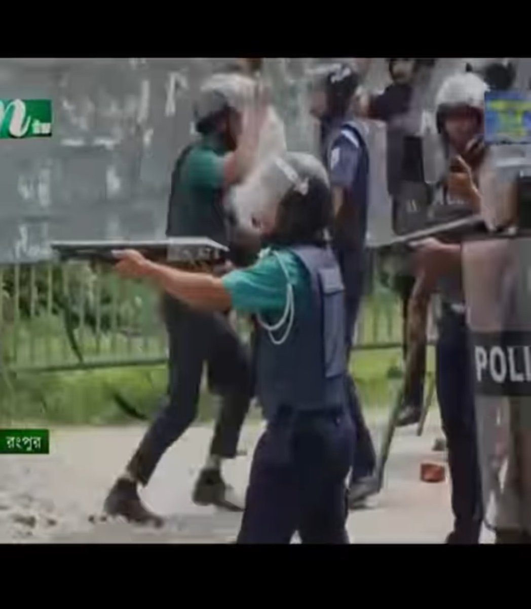 nakhkhottro's tweet photo. All the internet connection is blocked by our government. Nobody can contact each other. It's very risky for all people. Our government is using a network jam machine. Now please provide us with a satellite internet connection.🇧🇩🇧🇩
@Chenderella_9 @elonmusk @Starlink https://t.co/8oj10AybAR