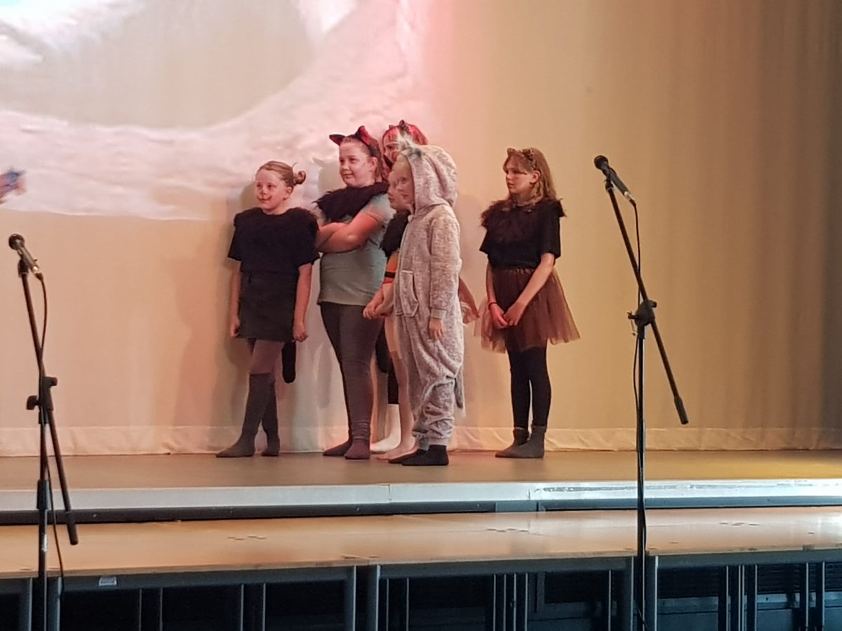 CL_Stars's tweet image. Just some pics from @aberdareciw fantastic performance of The Lion King this eve. Thank you to Andrew and the team at  @AberdareSchool for hosting us and being so supportive. 🌟  the children loved performing on the stage. What a great experience!