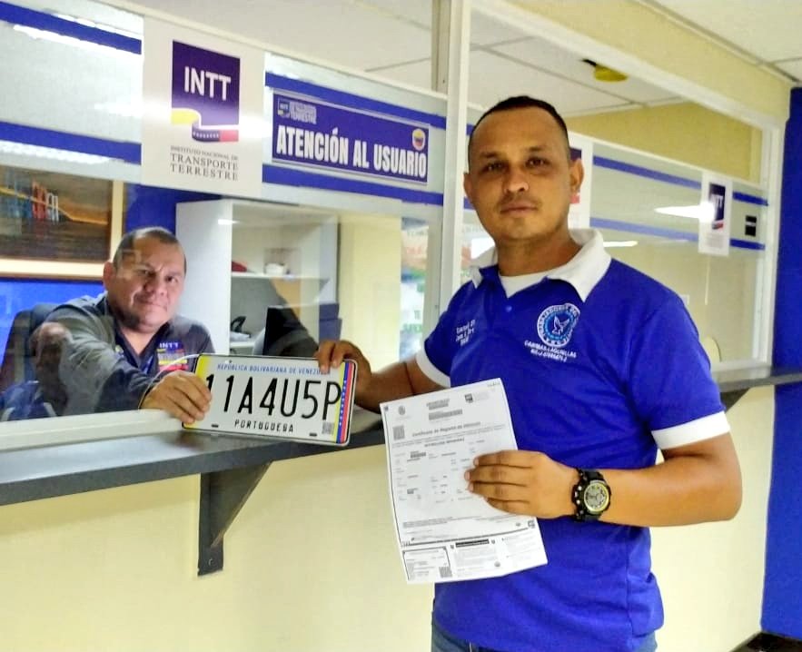 SegVialCabimas1's tweet photo. #Trámites | En el #INTT Cabimas la prioridad es brindar una atención personalizada y garantizar un servicio eficiente y seguro a los usuarios y usuarias. 

#VenezuelaObrera https://t.co/qEBj19WjoT