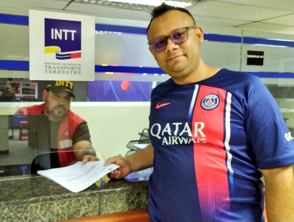 SegVialCabimas1's tweet photo. #Trámites | En el #INTT Cabimas la prioridad es brindar una atención personalizada y garantizar un servicio eficiente y seguro a los usuarios y usuarias. 

#VenezuelaObrera https://t.co/qEBj19WjoT