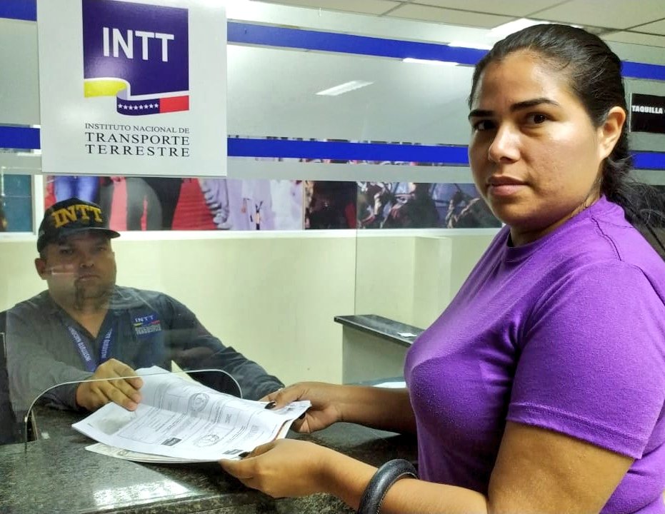SegVialCabimas1's tweet photo. #Trámites | En el #INTT Cabimas la prioridad es brindar una atención personalizada y garantizar un servicio eficiente y seguro a los usuarios y usuarias. 

#VenezuelaObrera https://t.co/qEBj19WjoT