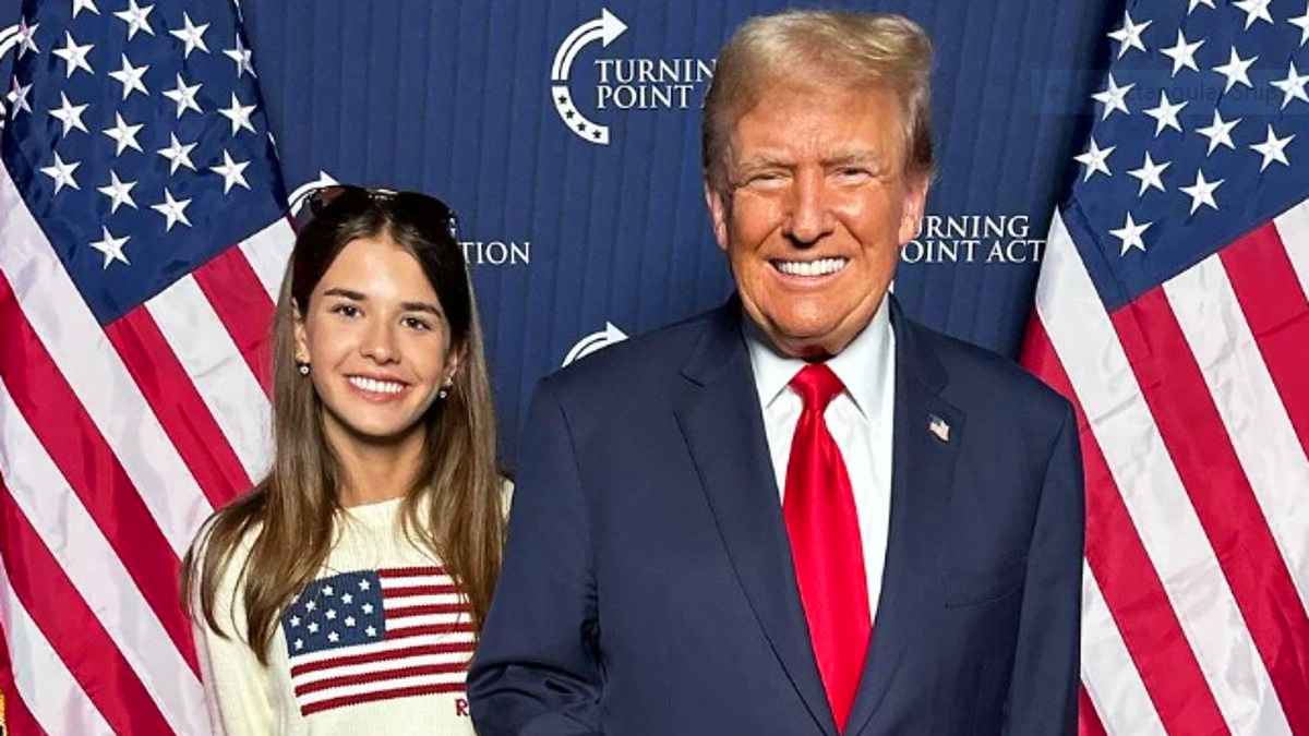 chrisy_lon65550's tweet photo. The face of the Human Family Unit is beginning to reemerge,
#MAGAFAMILY
#MAGAMOM
#PatriotsUnite
#HFU https://t.co/99ux0jz6cD