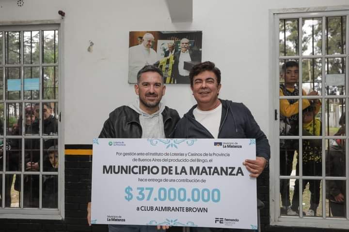 2023 
La Matanza Fernando Espinoza le entrega $37000.000 millones de pesos al militante Levi presidente del club de Almirante Brown .

Pero el kirchnerismo culpa al Gobierno Nacional por paralizar las obras !