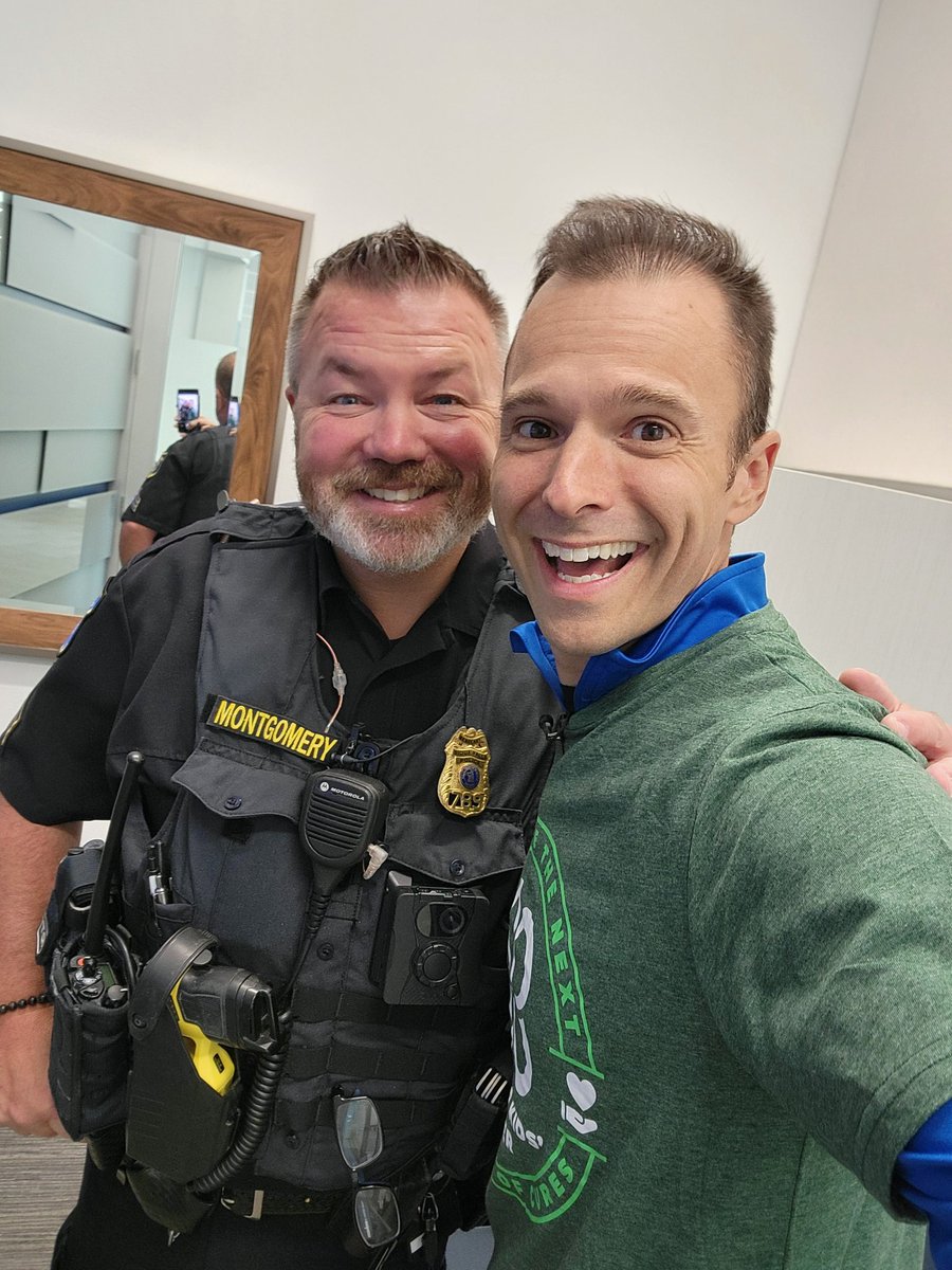 Officer Montgomery and I got to chat with <a href="/baylee_mpete/">Baylee Peterson</a> about the #HeadtoHead grudge match between <a href="/siouxfallspd/">Sioux Falls Police</a> vs <a href="/SiouxFallsFire/">Sioux Falls Fire Rescue</a> benefitting <a href="/StBaldricks/">St. Baldrick's Foundation</a>!! Thank you for inviting us onto your show, Baylee!! Bless you for your patience!
#ConquerKidsCancer #stbaldricks