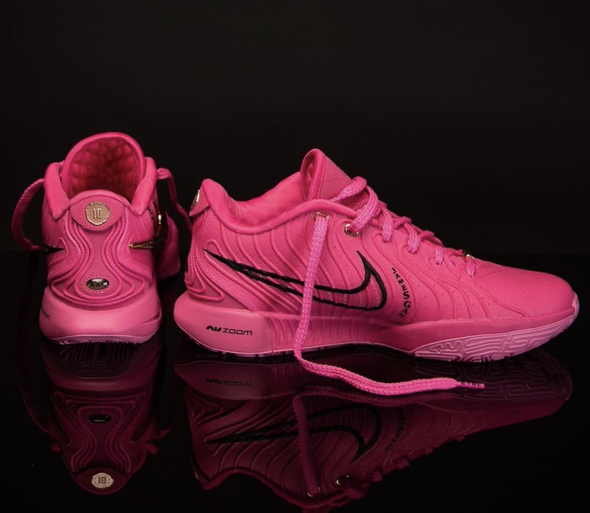 nicekicks's tweet photo. 2024 EYBL Nike LeBron 21’s✨ https://t.co/1IkQVBoDFY