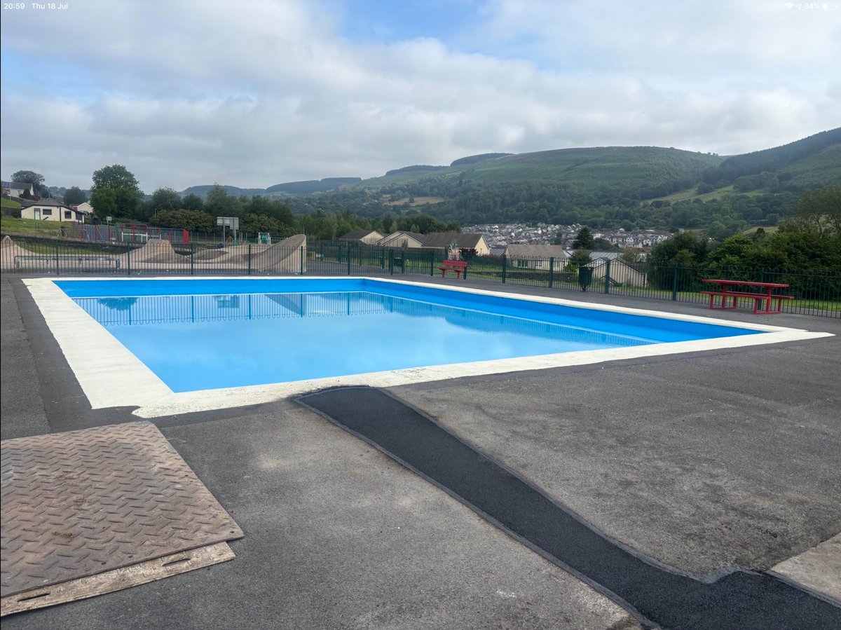 Subject to final water testing the Gwernifor Paddling Pool will be open from this Saturday (20th July) at 11am until 6pm daily throughout the school holidays. 

The pool is looking great following repair works and repainting👍