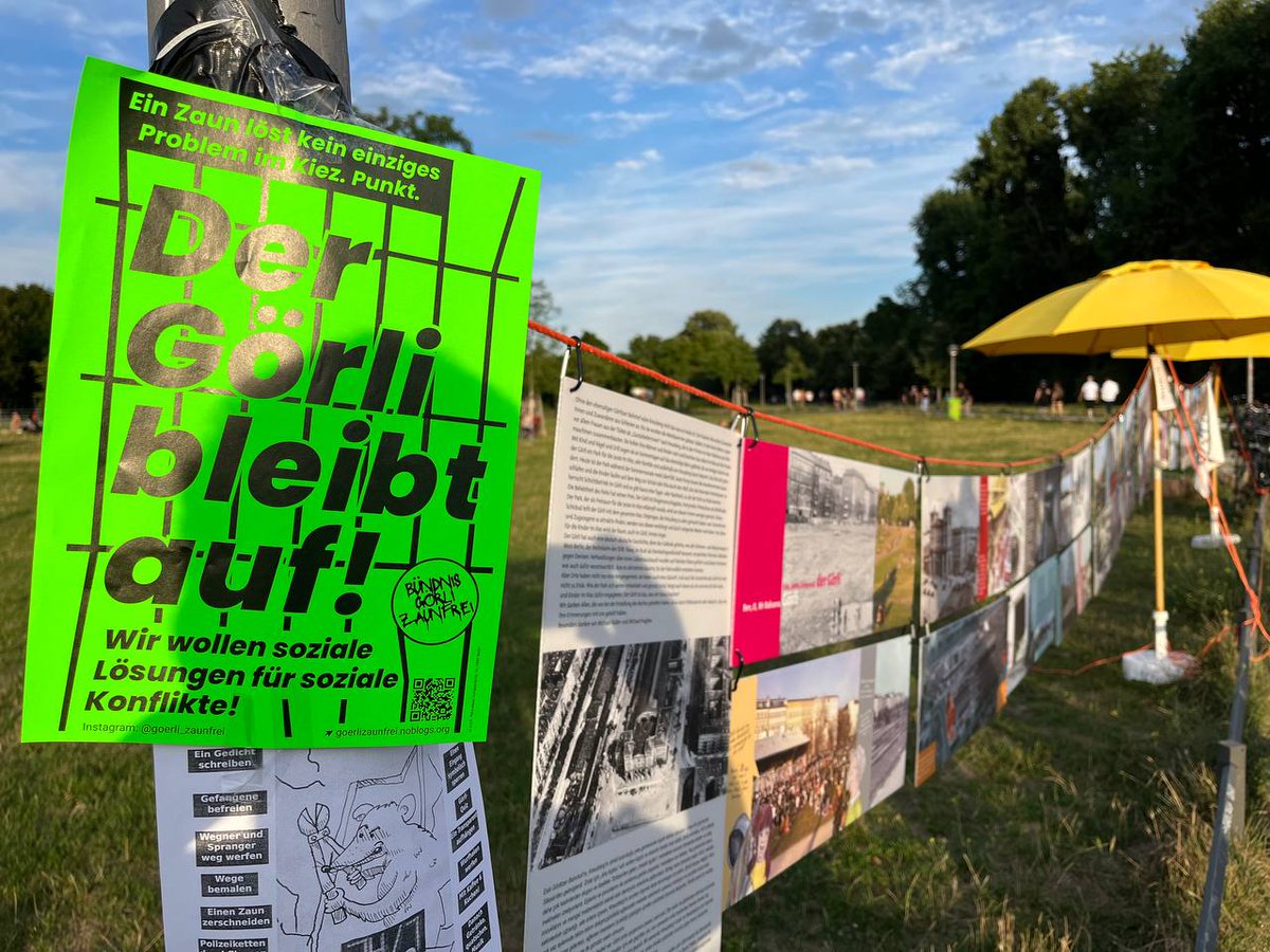 bizimkiez's tweet photo. Was für 1 schöner warmer Sommerabend im Görli: nette Nachbar*innen, produktive Arbeitsgruppen, ob zu #TagZ oder Anwohnendenklage, viel Interesse an der Ausstellung, dazu der wunderschöner Sonnenuntergang. Weiter geht das #GörliSleepover mit Filmen, Essen, Nachtwanderung... https://t.co/FCzQPstnLi