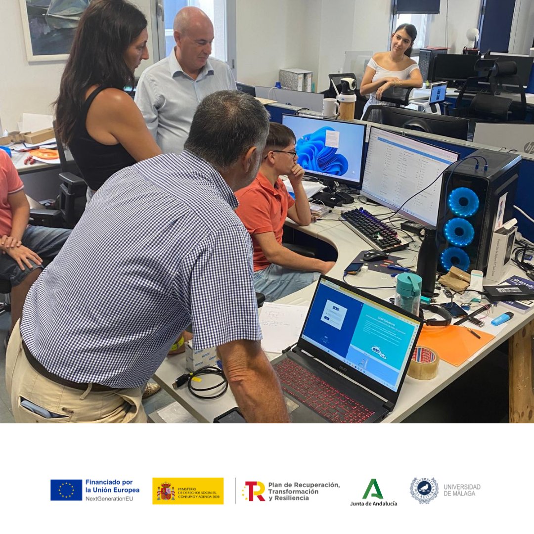 🏠Conoció proyectos con luminarias inteligentes, cargadores sostenibles 🚗🔌y se reencontró con  "Temi" el Robot de #VivirEnCasa 🤖, con el que están trabajando para detectar caídas y activar la llamada de  emergencia . ¡Innovación en cuidados domiciliarios! 🌟