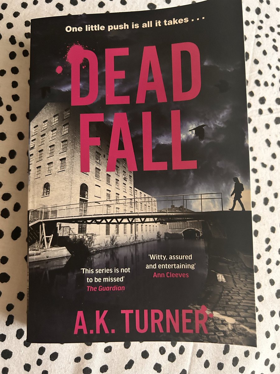 JoanneSchofiel1's tweet image. Thank you @bonnierbooks_uk for this surprise bookpost! 

#DeadFall by @AKTurnerauthor sounds like an incredibly exciting forensic thriller. 

And it’s out today! 🥳🥳🥳

#bookreviewer #bookblogger