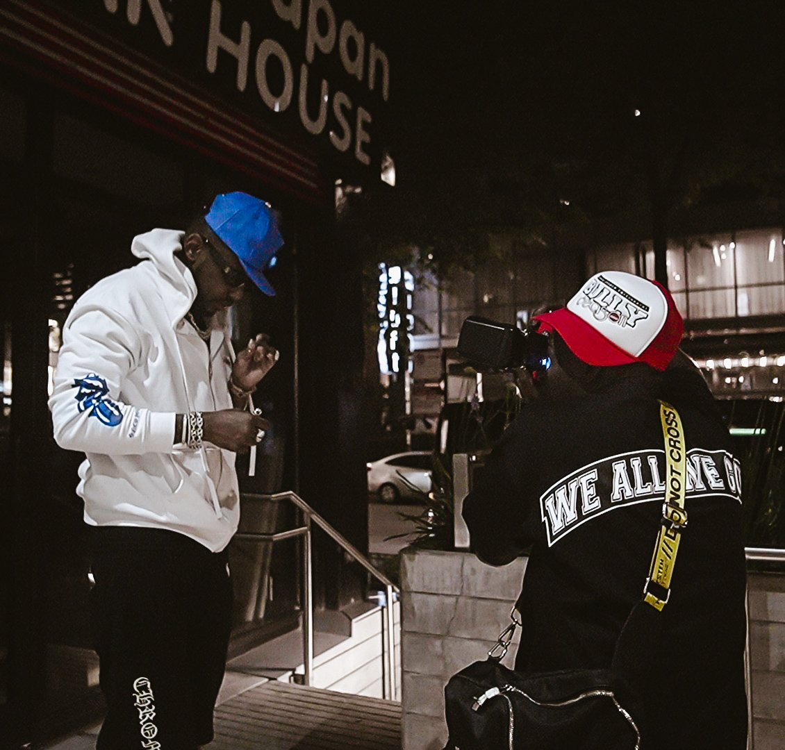 Diamond_Deshon's tweet photo. Signs &amp; Symbols All Over Me🔴
#BULLYSEASON #UNITY 
"WE ALL WE GOT" aye I Really
Represent everything on Me👌🏿💯
#DoNotCross #WeWorking 📷 https://t.co/RE36r8EL67